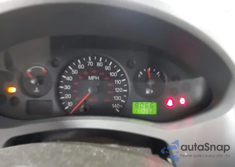 2005 Ford Focus Zx4 z USA, uszkodzony, nr VIN 1FAFP34N45W314273